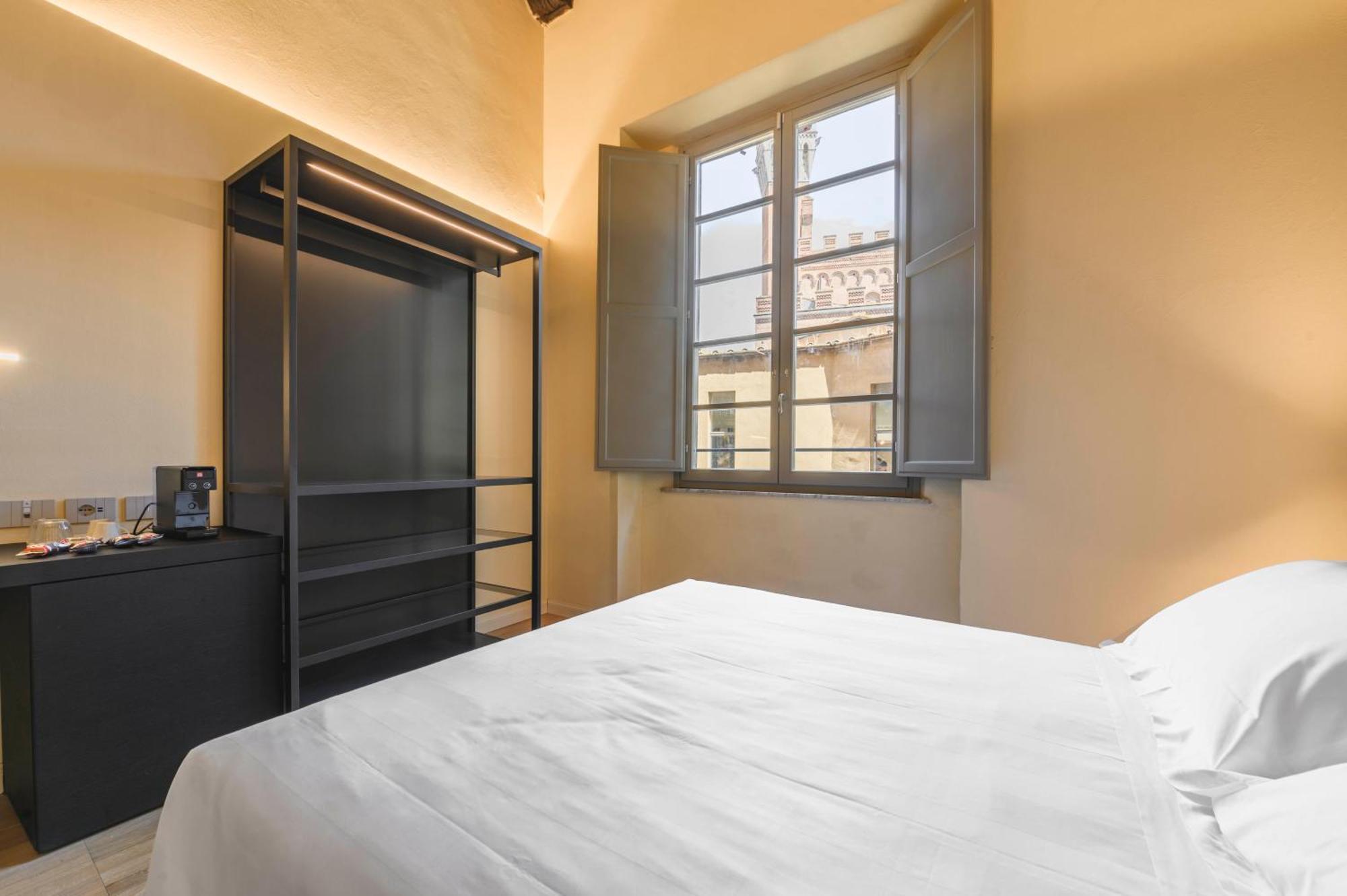 Palazzo Patrizi Suites & Spa Siena Exterior photo