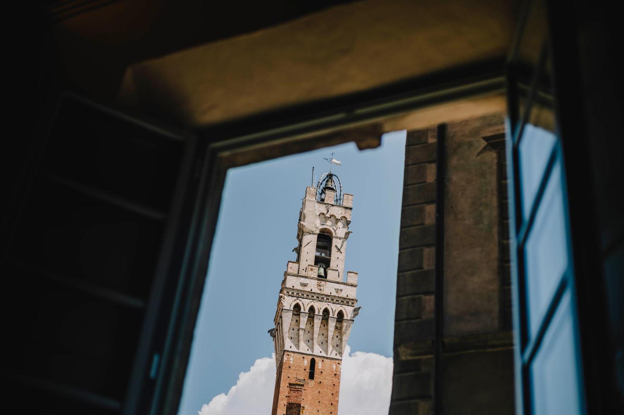 Palazzo Patrizi Suites & Spa Siena Exterior photo